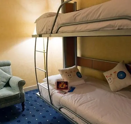 Hotell Saxe Eiffel 4*
