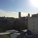 מלון Saxe Eiffel 4*