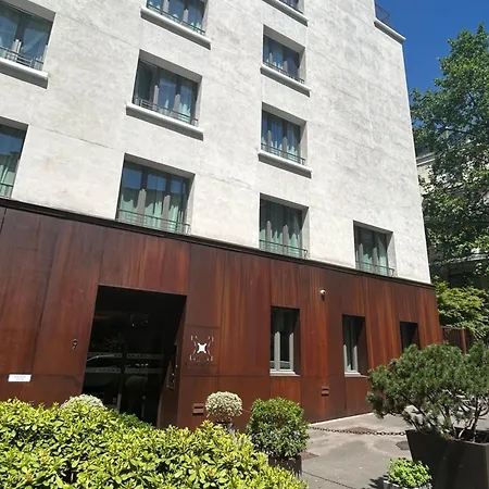 Saxe Eiffel Hotel 4*